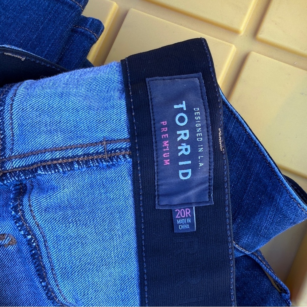 Torrid Premium Skinny Jeans - Blue #231 - Picture 3 of 4